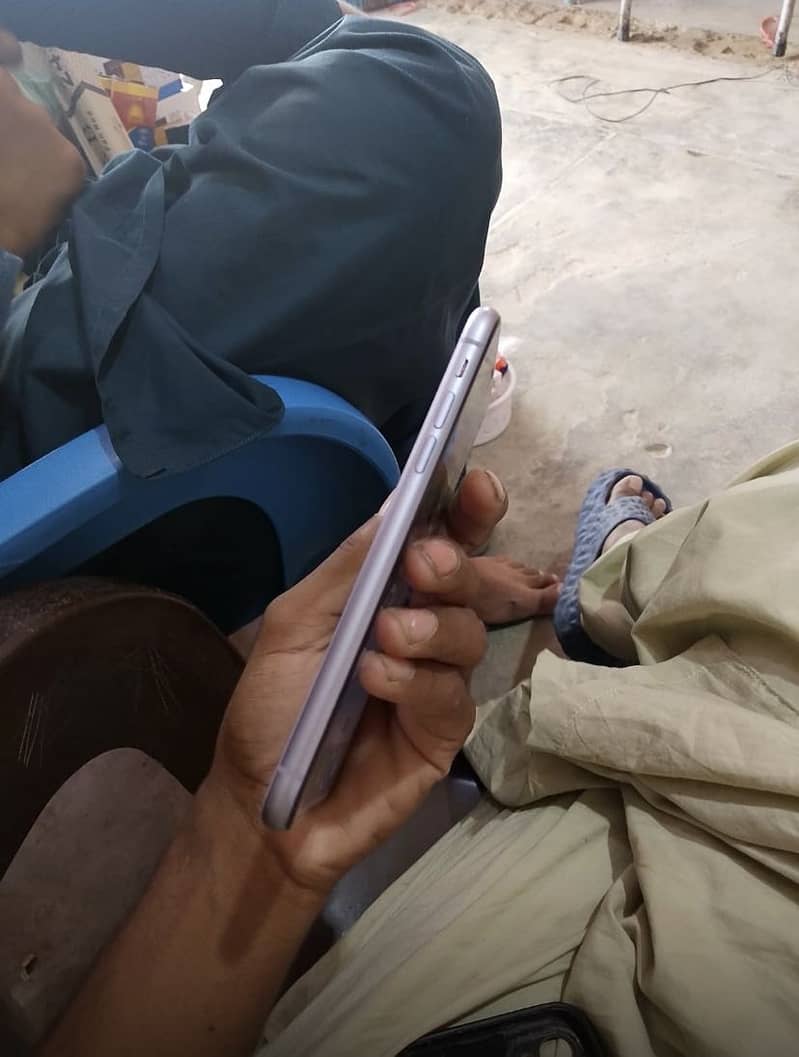 Apple iPhone 11 1
