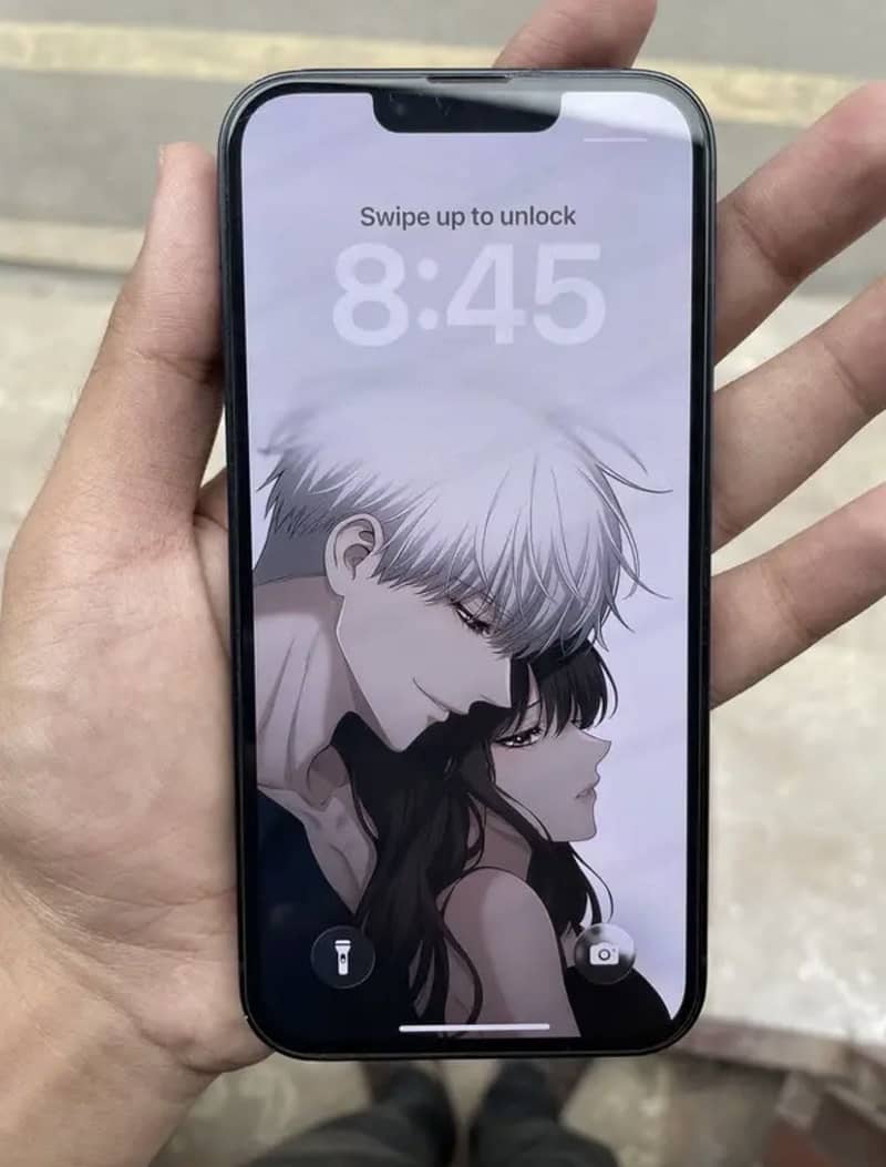 Apple iPhone 13 jv 1