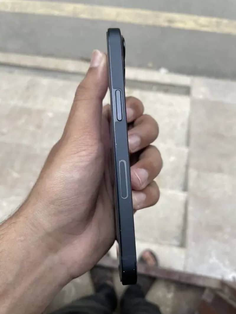 Apple iPhone 13 jv 3