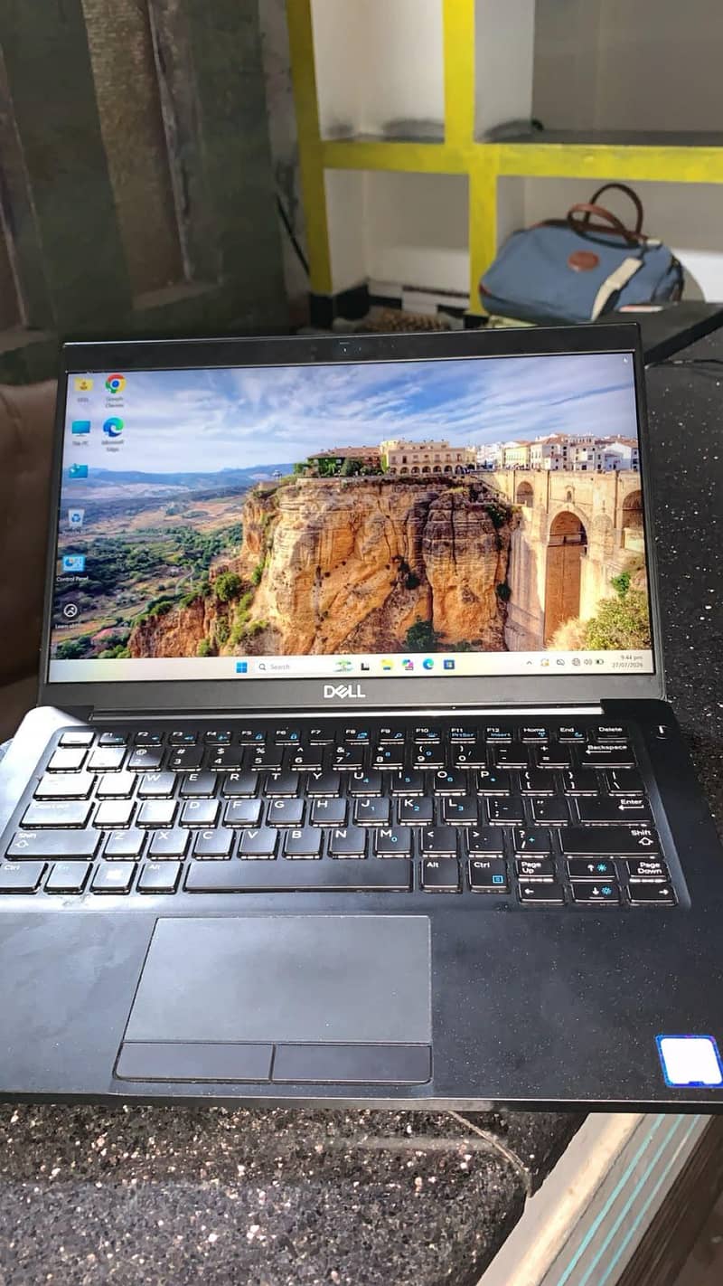 Dell Letitide Core i5 8th Gen 8Gb Ram  256 Nvme 1