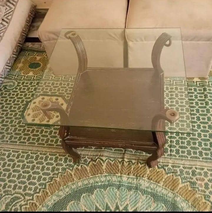 2 small side tables 1 large table 0