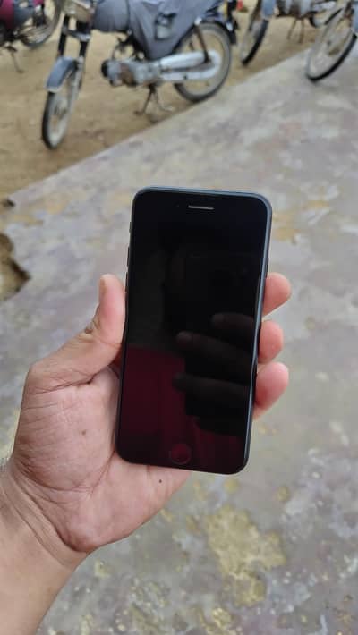 Apple iPhone SE