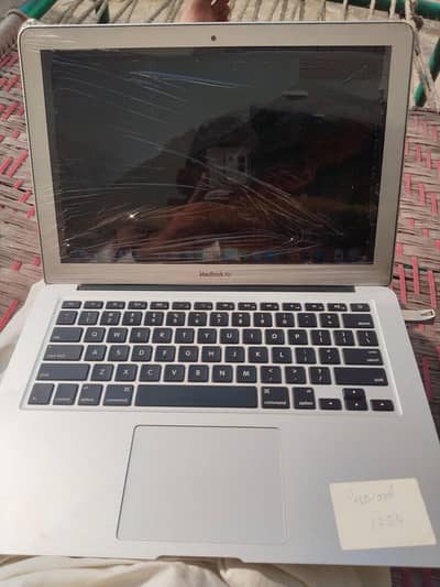 MacBook air original 8 gb ram 128 ssd All ok condition