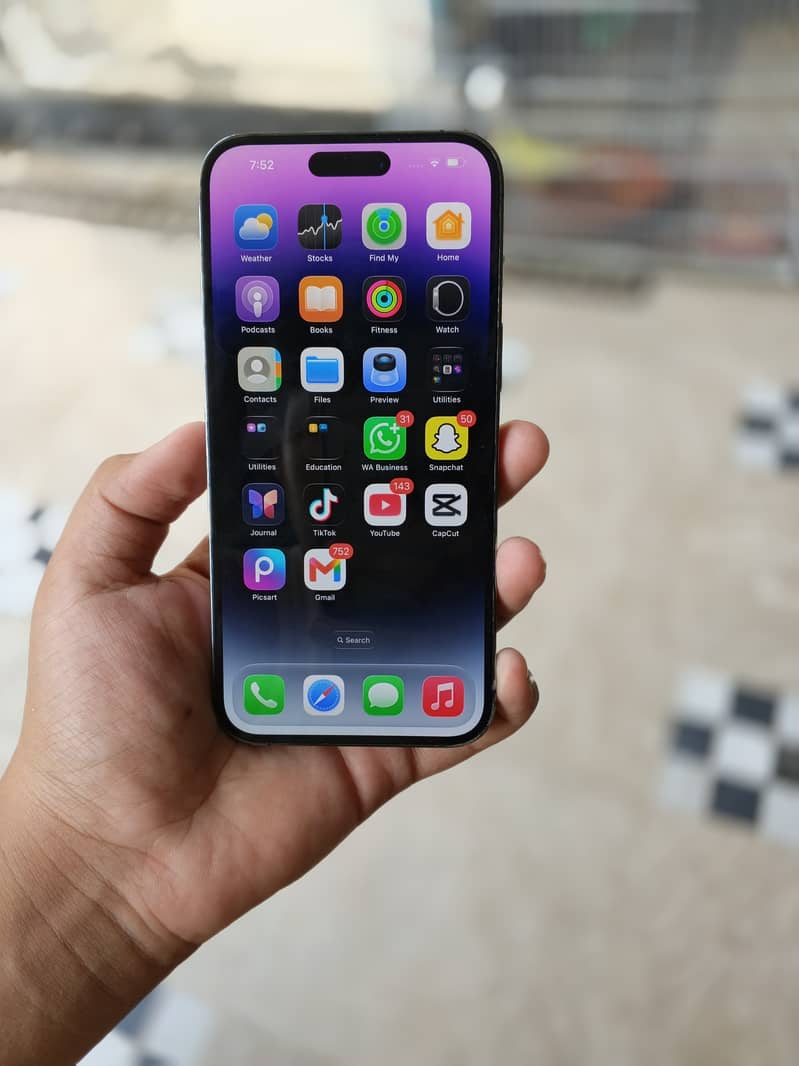 Apple iPhone 14 Pro Max 3
