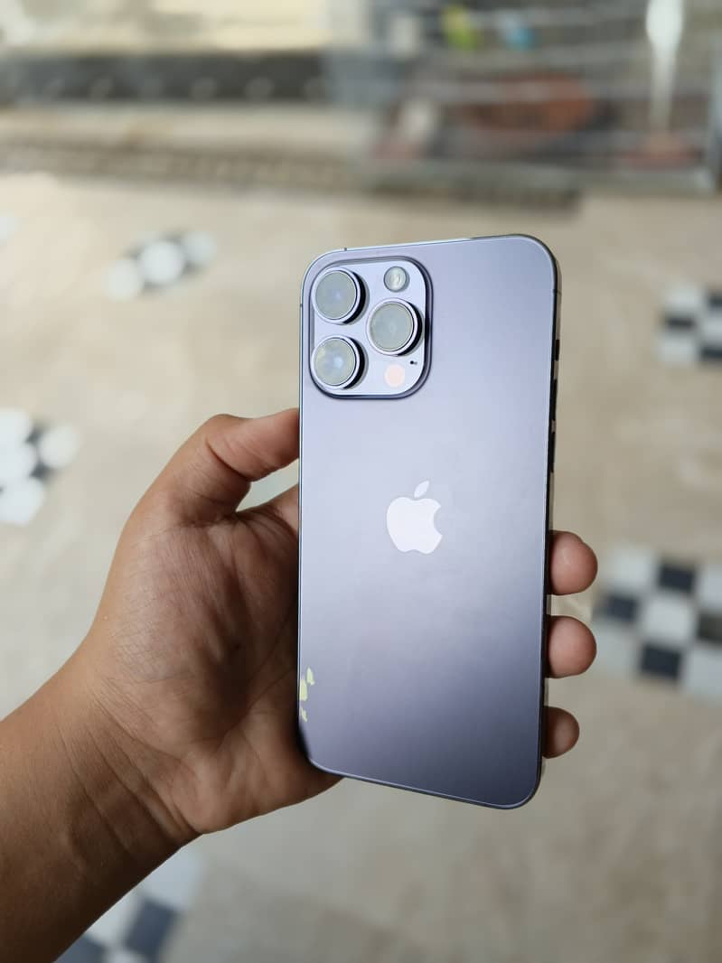 Apple iPhone 14 Pro Max 4