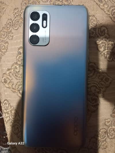 OPPO Reno6