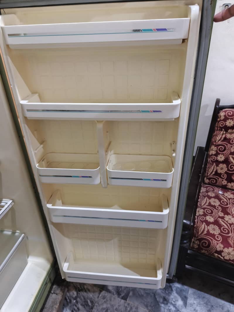 Refrigrator 4