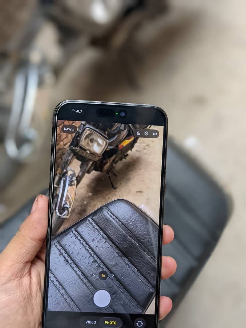 iPhone 15 pro max 2