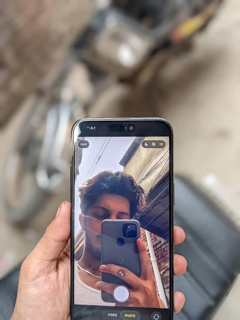 iPhone 15 pro max 3