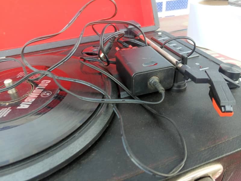 Turntable records player 8