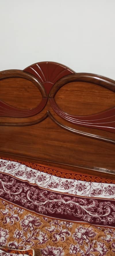 2 pieces single bed 1 piece double bed and one table set with glass