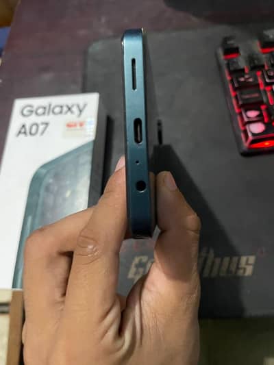 Samsung Mobile A07 64 gb