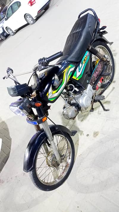 Honda CD-70 2007 model Hyderabad num 1st owner Genuine condition