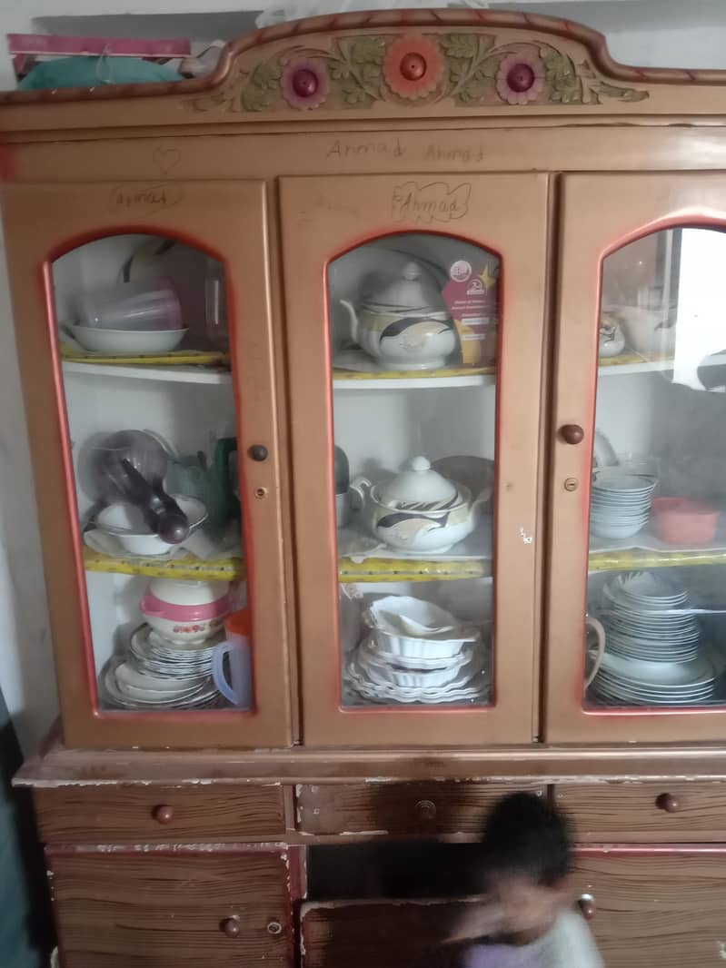 bed set and showcase dressing table 4
