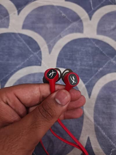 hyperxbuds 2 red color 3.5mm