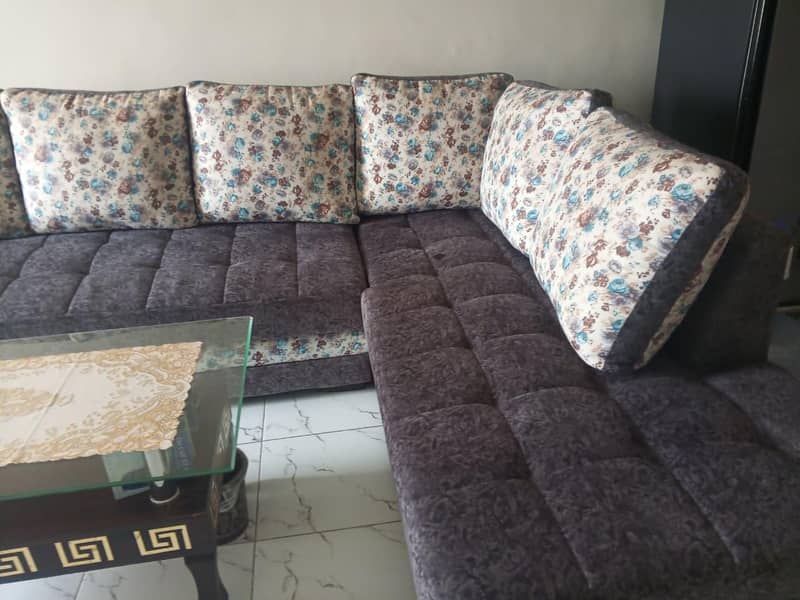 L shaped sofa 0