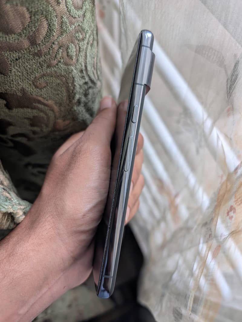 Google Pixel 8 Pro 2
