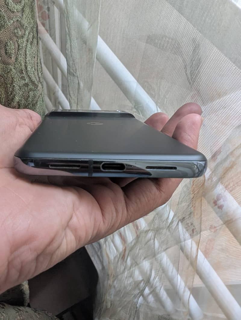 Google Pixel 8 Pro 4