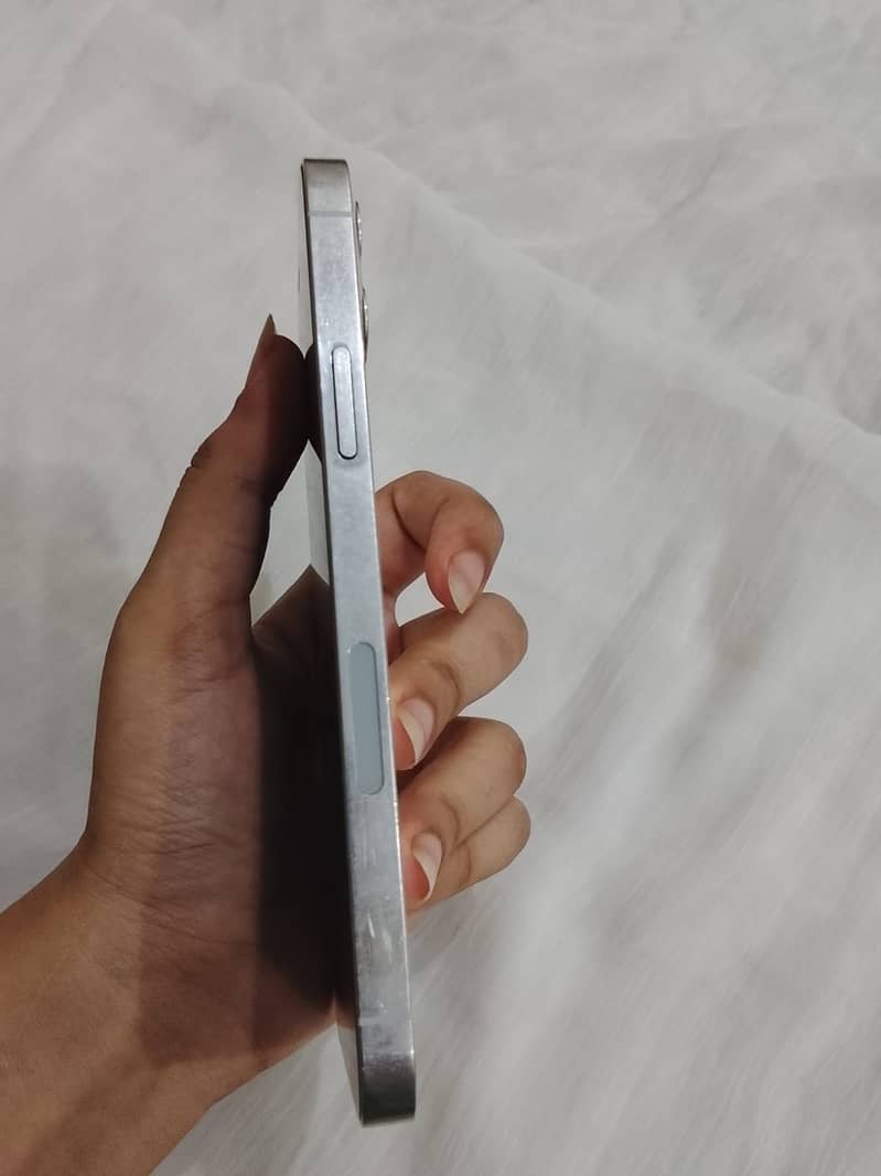 Iphone 12 pro 4