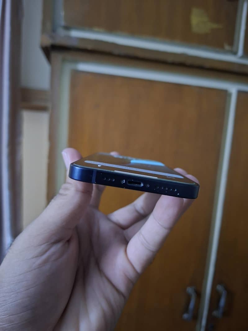 Apple iPhone 12 3