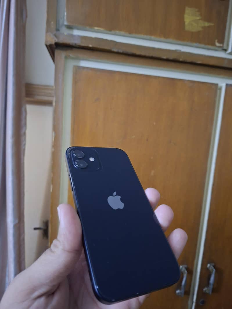 Apple iPhone 12 7