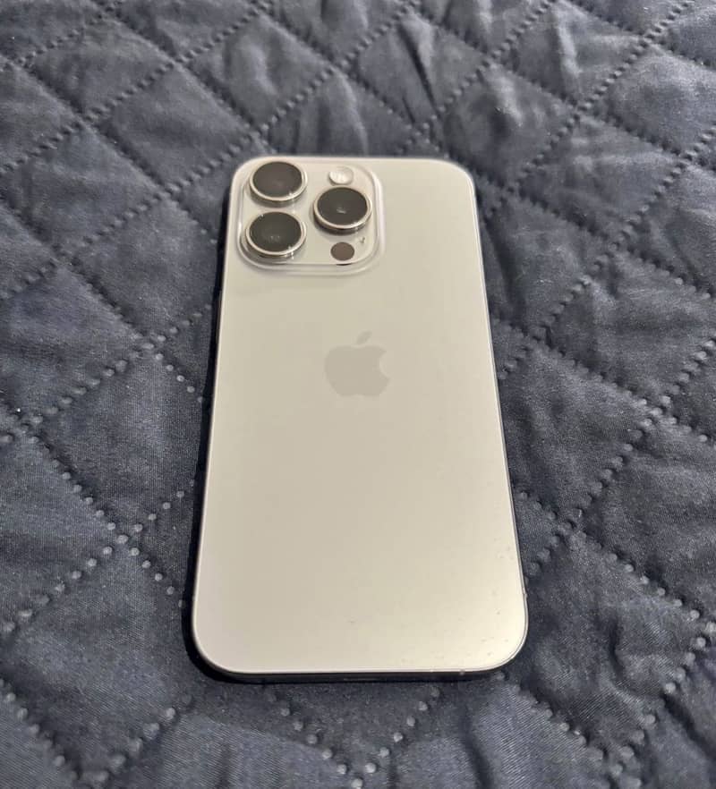 Iphone 15 pro 1