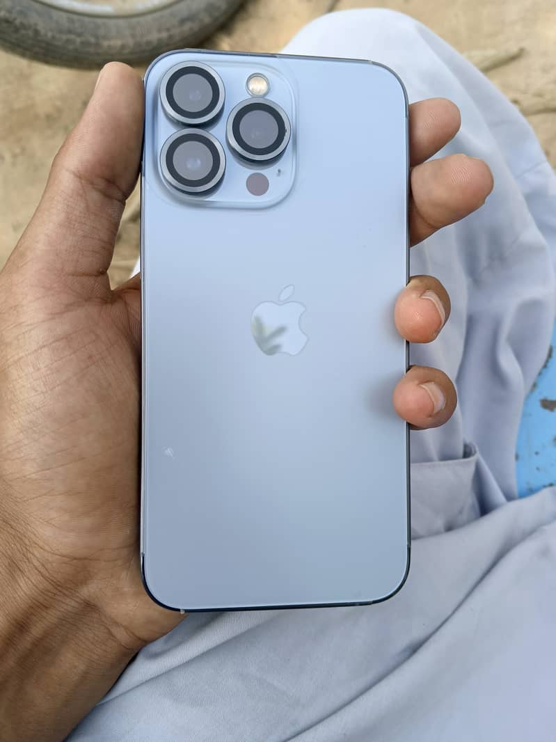 Apple iPhone 13 Pro 3