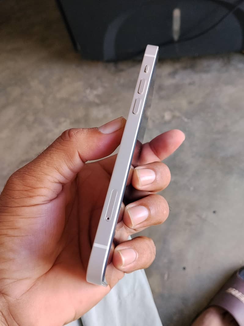 iPhone 12 5
