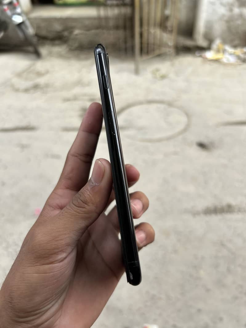 Apple iPhone 7 Plus 1