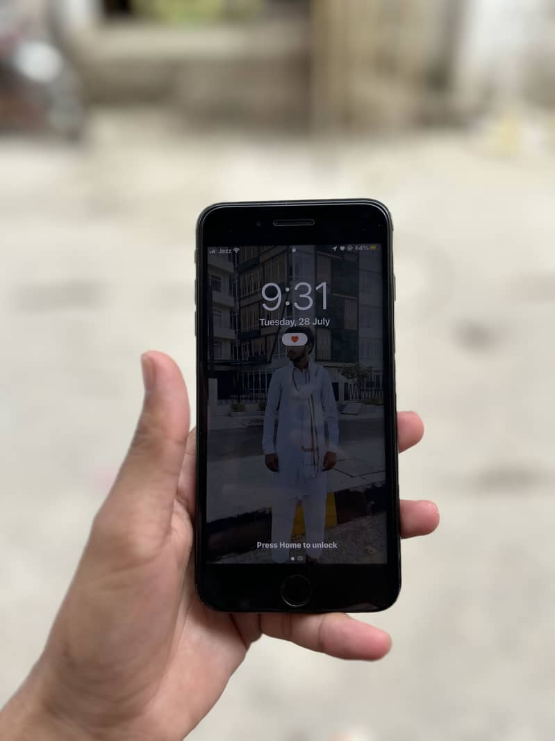 Apple iPhone 7 Plus 4