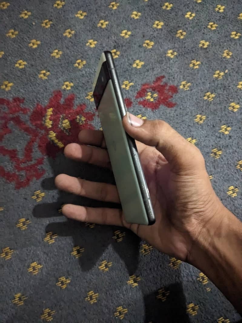 Google Pixel 6a 1