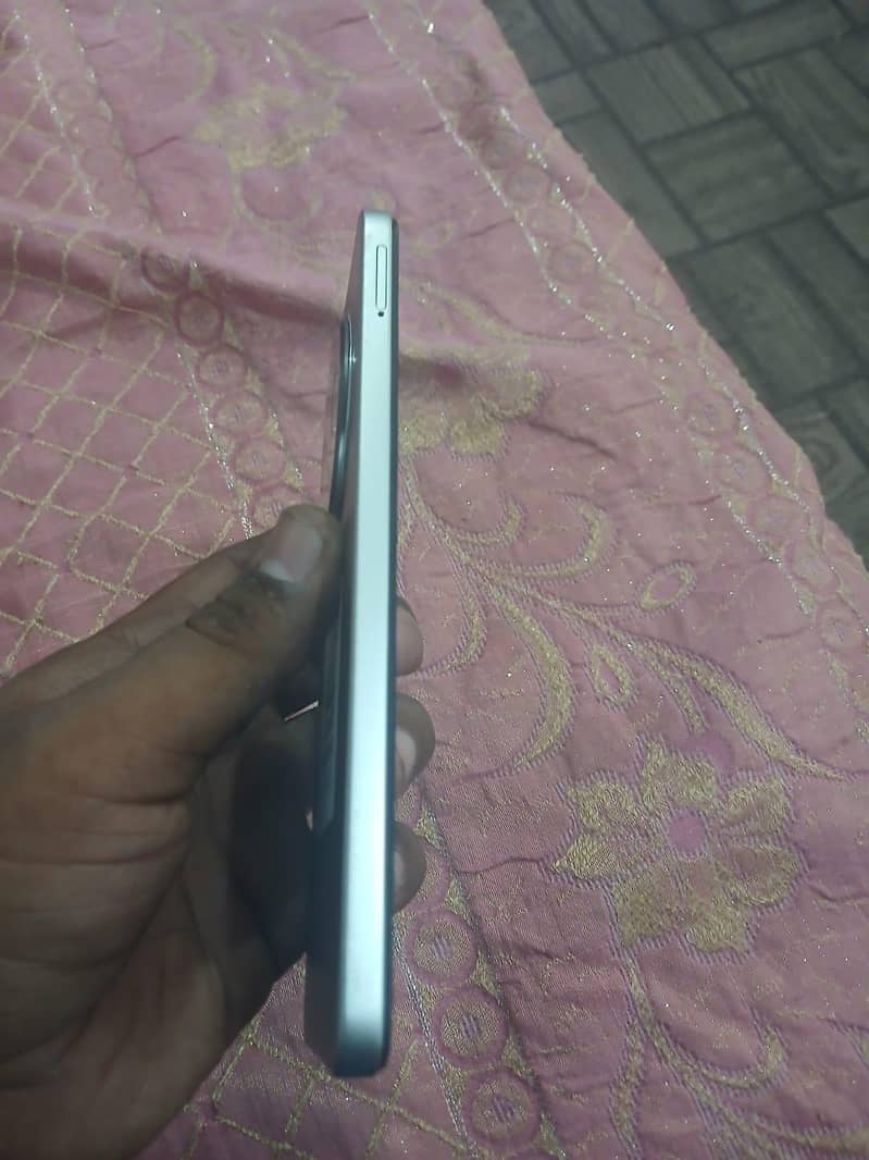 Xiaomi POCO C75 3