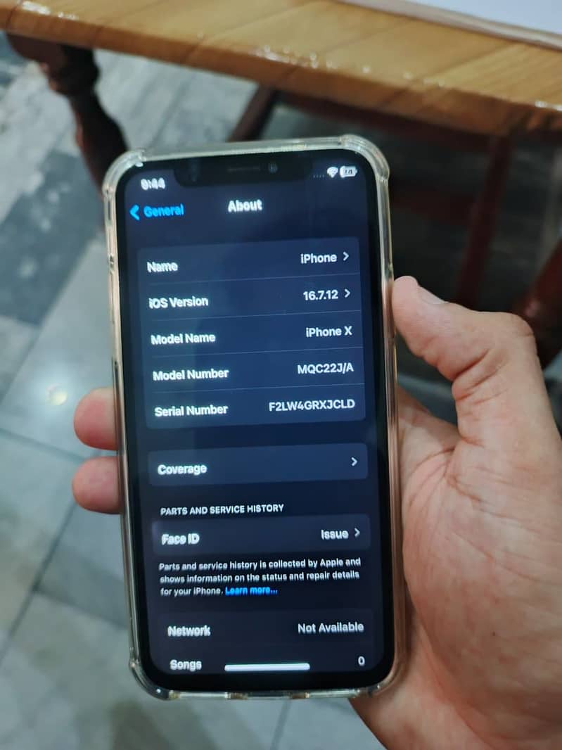 Apple iPhone X 4