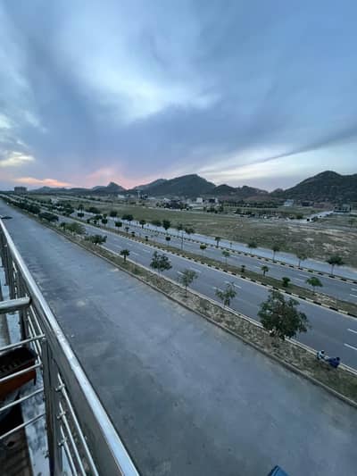 GULBERG RESIDENCIA T BLOCK 7M CORNER PLOT FOR SALE LOP CLEAR DEVELOP POSITION