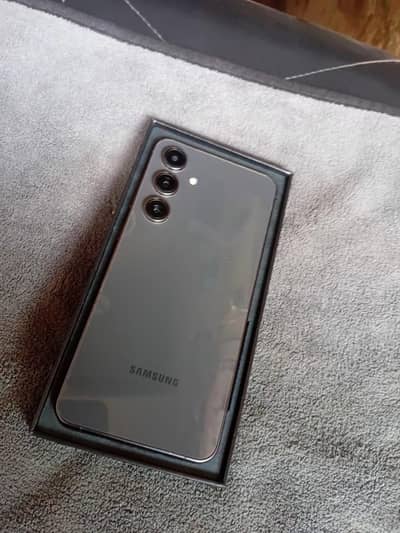 Samsung Galaxy S24 fE pubg 120fps