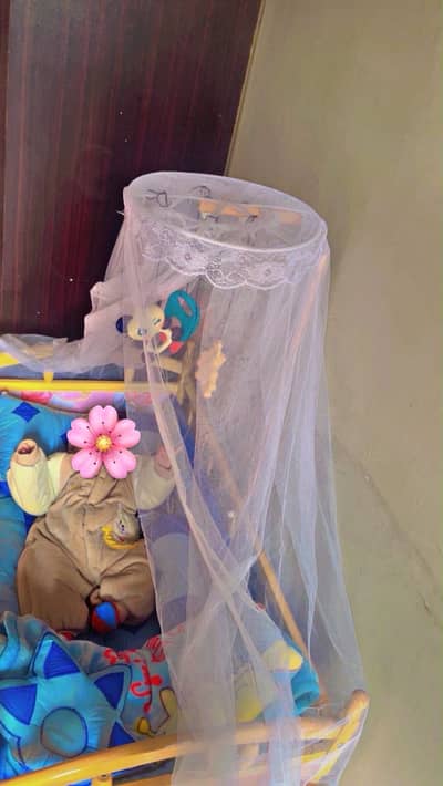 Baby cot for sale