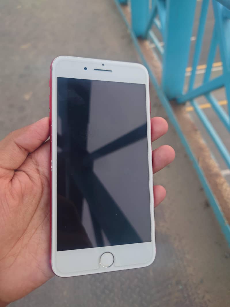 Apple iPhone 7 Plus 0