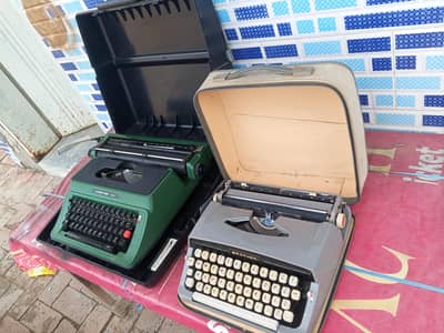 Silver Reed 500 manual typewriter