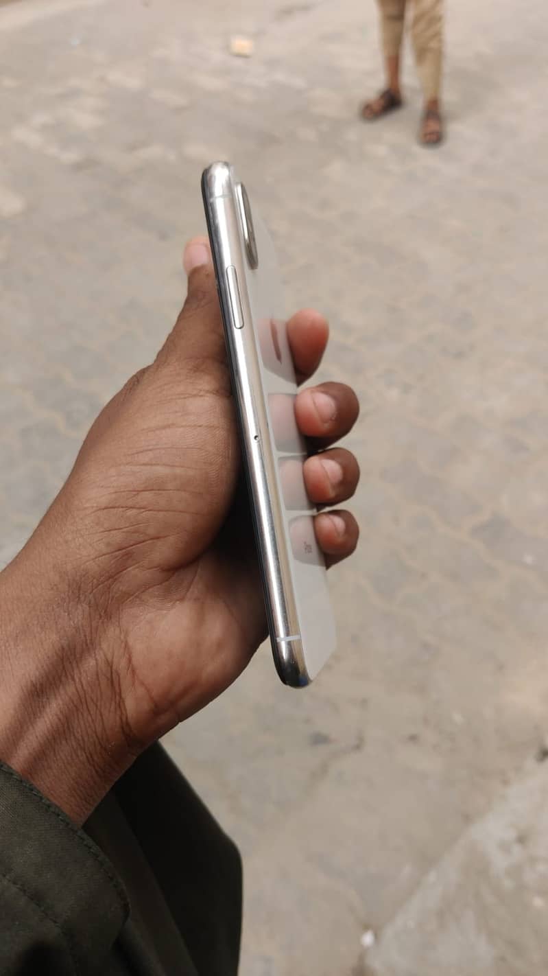 Apple iPhone X 1