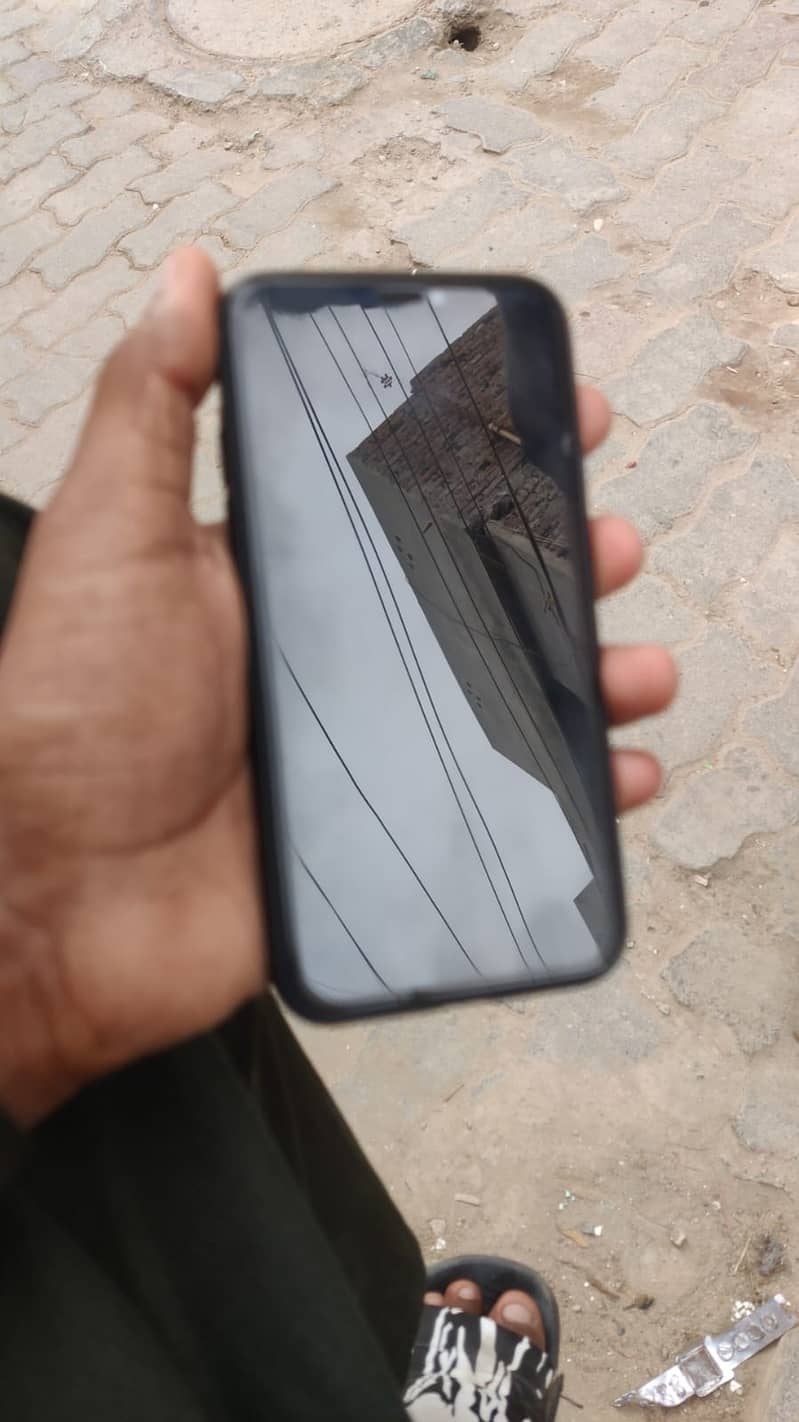 Apple iPhone X 3