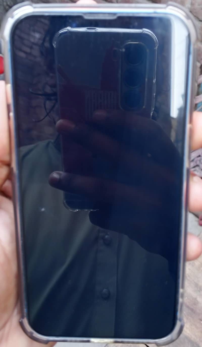 Apple iPhone 13 4