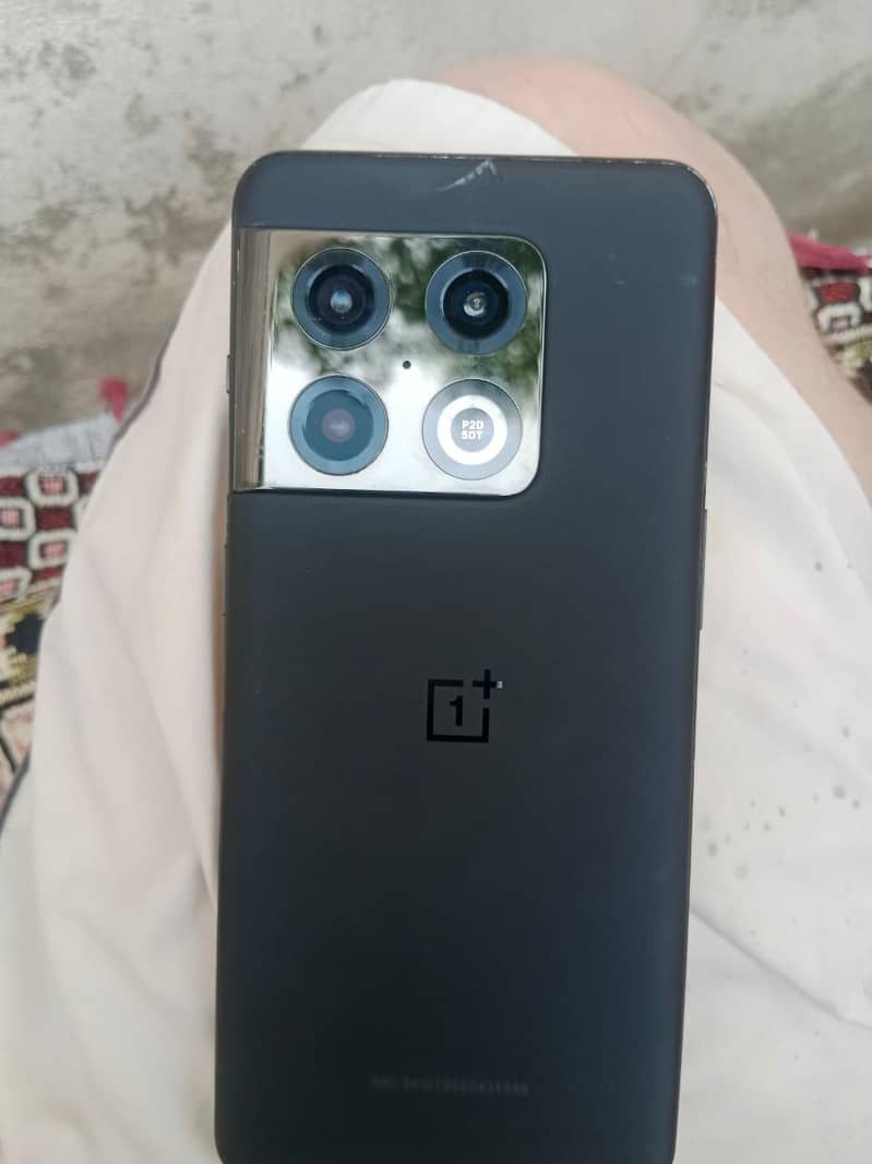 One Plus 10 Pro 8