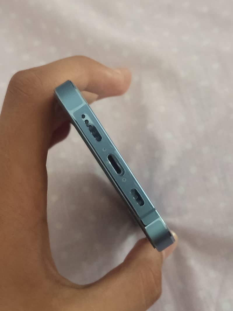 Apple iPhone 13 Pro 4