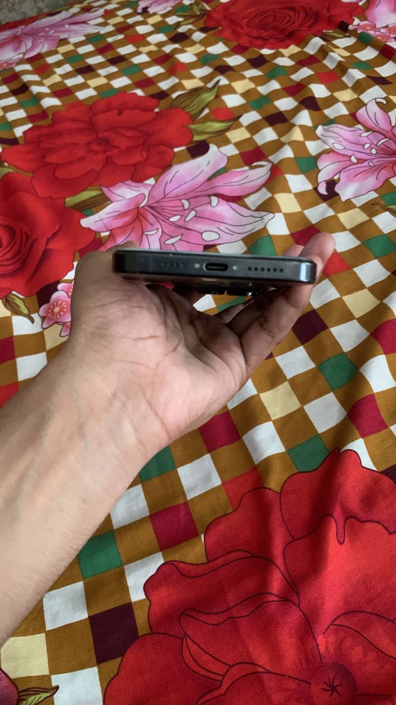 iPhone 16 Pro Max 7