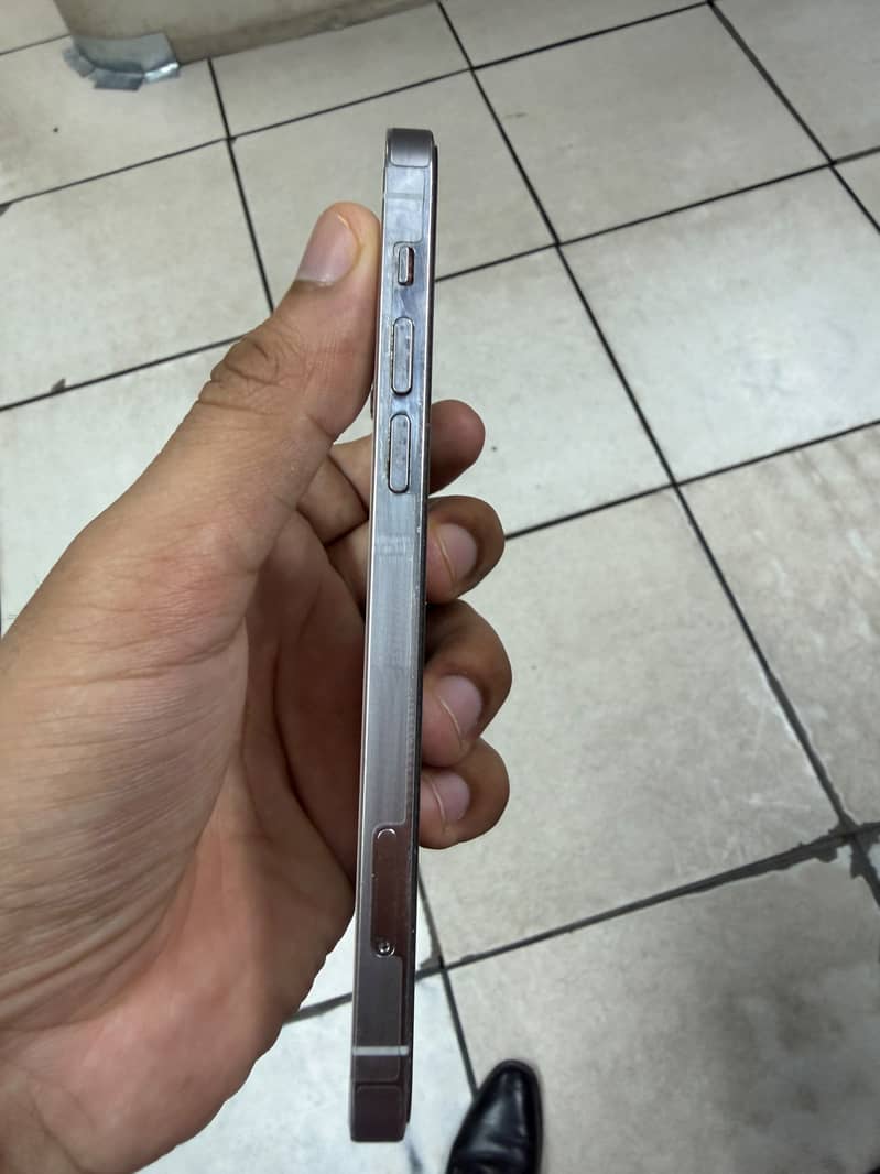 Apple iPhone 12 Pro 4