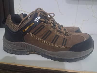 imported Roadmate safety shoes 42 size