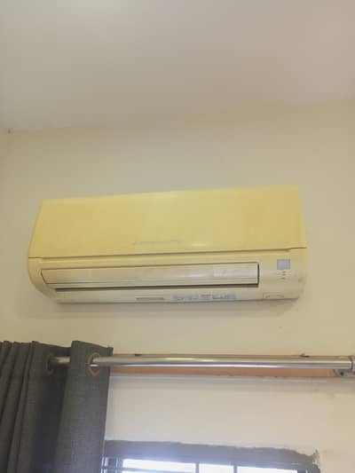 Mitsubishi Ac Airconditioner 1.5 ton good condition for sale  township