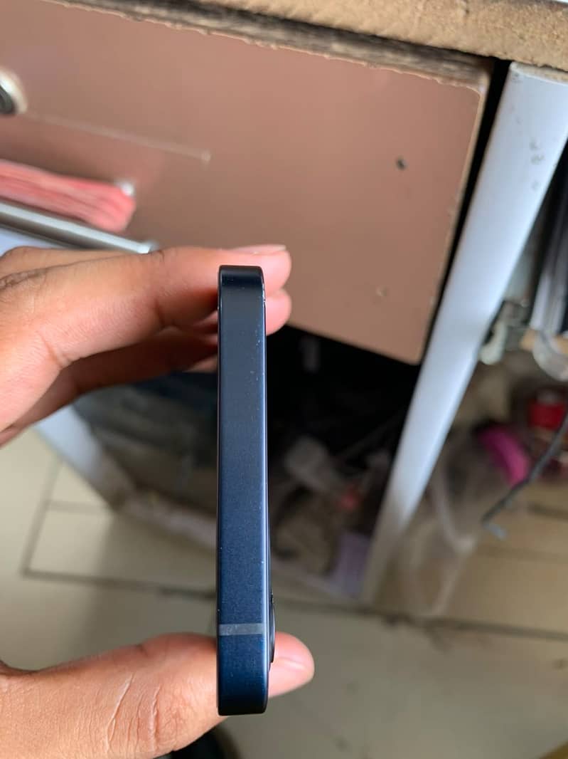 Apple iPhone 12 1