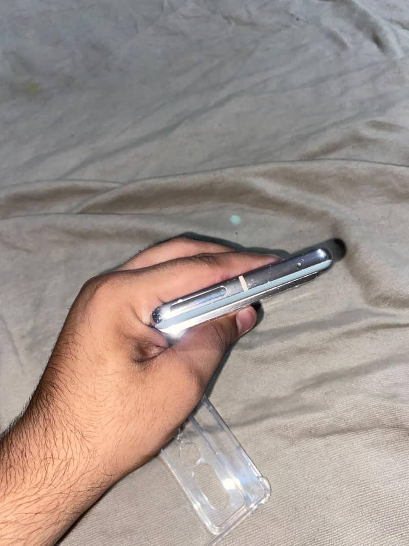Google Pixel 7 Pro 4
