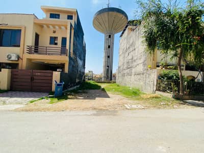 5 Marla plot For Sale